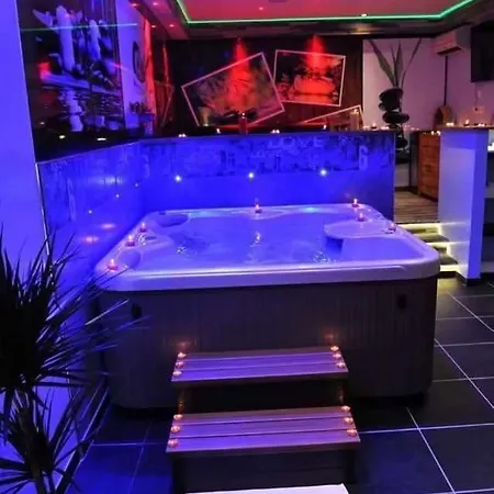 California Love hotel Lille